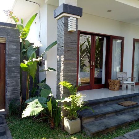 Guest House Reisya Nusa Dua  Zewnętrze zdjęcie