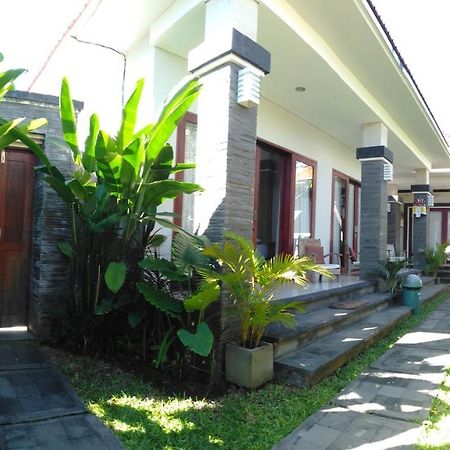 Guest House Reisya Nusa Dua  Zewnętrze zdjęcie