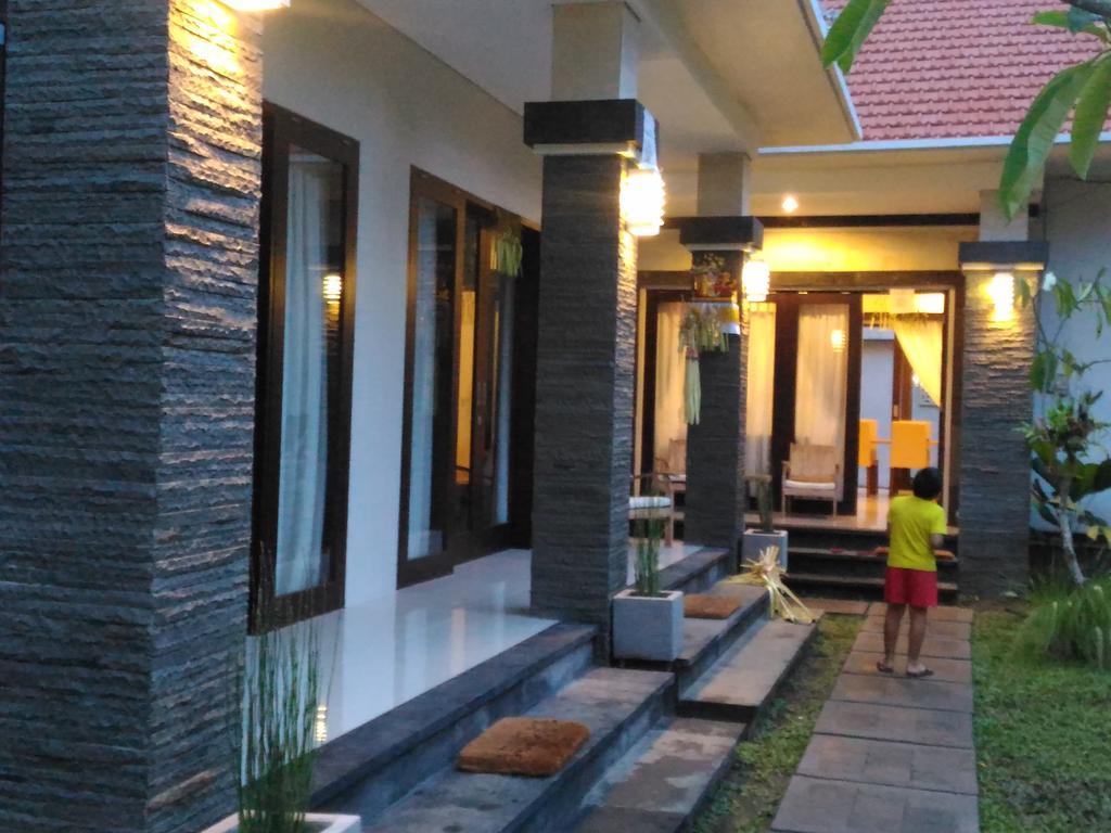 Guest House Reisya Nusa Dua  Zewnętrze zdjęcie